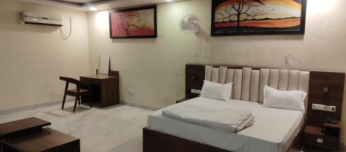 Deoria Hotel | Hotel Renuka Inn A Unite shyam ganga builders