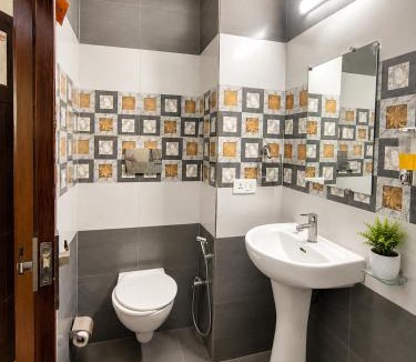Zirakpur Hotel | Hotel JBX Regency Zirakpur Chandigarh # Family Hotel # Top Rated Property
