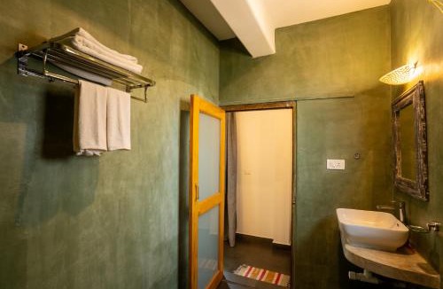 Mandrem Hotel | Alpa Viram Retreat Goa