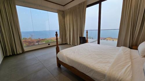 Machutar Villa | Vidhi Villa - The Luxurious Glass House with Valley View -Swimming pool- AC