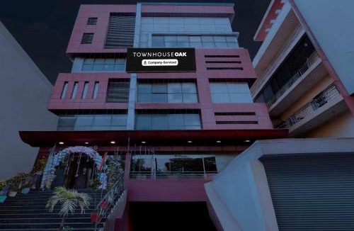 Visakhapatnam Hotel | Townhouse Oak Sankaramatam Road Diamond Park