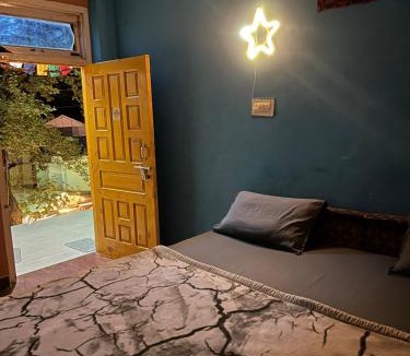 Kasol House | Royal Mount Guest House