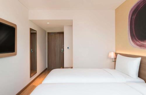 Kalina Hotel | ibis Mumbai BKC