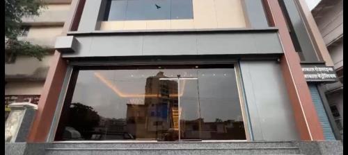 Sakinaka Hotel | Shine Hospitality Mumbai International Airport T2
