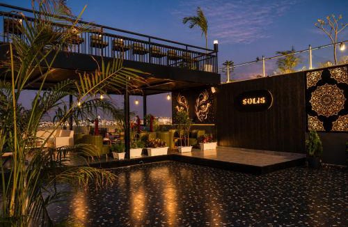 Mali Colony Hotel | The Crescent Udaipur, Boutique Hotel Near Lake Pichola with Pool