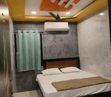 Mantralayam Hotel | Global Stay Mantralayam