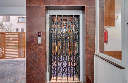 Serilingampally Hotel | Super Townhouse Telapur Junction Formerly Fortune Inn