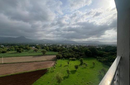 Wai Apartment | Scenic 1BHK Retreat near Panchgani