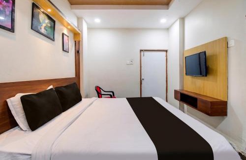 Dwaraka Nagar Hotel | OYO Hotel O Gurudwara Near RTC Complex