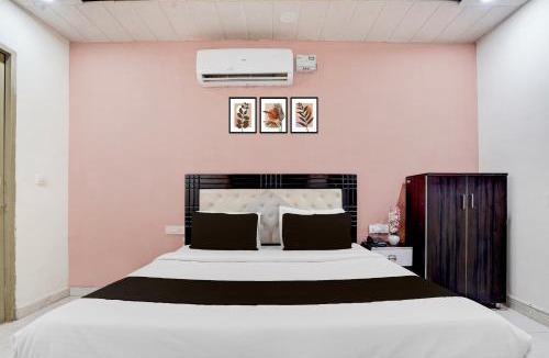 Zirakpur Hotel | Super Hotel O by OYO Zirakpur City Court Complex Formerly The Platinum