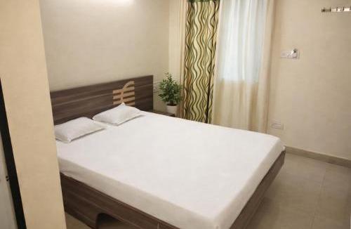 Mahabaleshwar Hotel | Hotel rosewood plaza - Mahabaleshwar , Couple & Family Stay Rooms with Free Wi-Fi