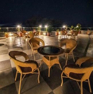 Wai Hotel | Omkar Hotel - Mahabaleshwar
