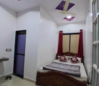 Mahabaleshwar House | Om Datta Krupa Niwas Cottage