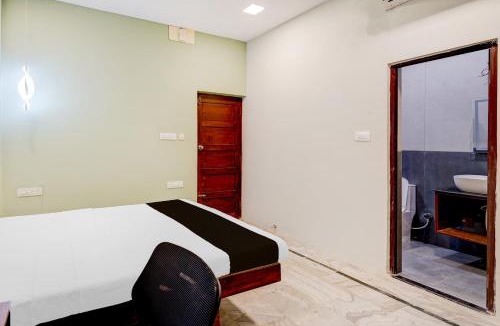 Vadapalani Hotel | Collection O Vadapalani Formerly Mahalakshmi Inn
