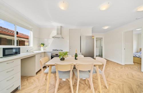 Bateman House | Modern Family Home Near Fiona Stanley & Murdoch Uni