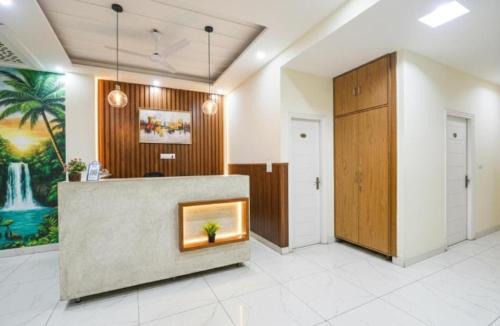 Mohali Hotel | Hotel Red ark inn