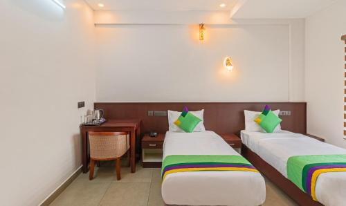 Alwaye Hotel | Treebo Amigos Residency - 500M From Cochin Airport
