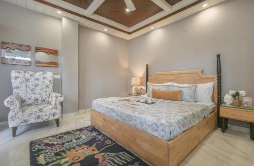 Kumarhatti Villa | ELIVAAS Signature Aaram Bagh Pet-friendly Villa With Views and Terrace Sit-Out
