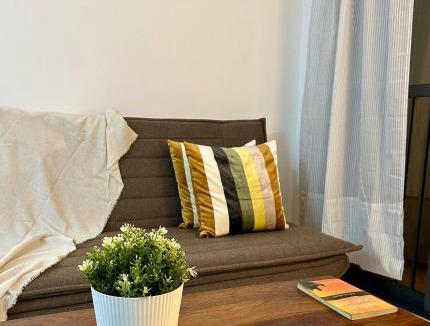 Hadapsar Apartment | Ena by StayVio, Amanora Park Town, Hadapsar, Pune