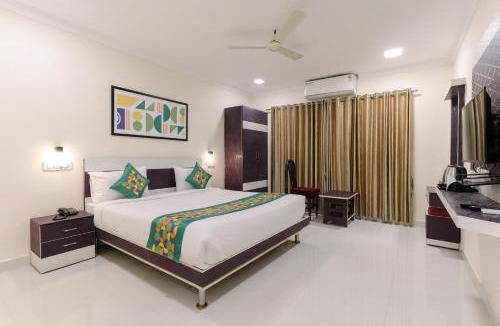 Yelagiri Hotel | Treebo SNS Grand Inn With Swimming Pool