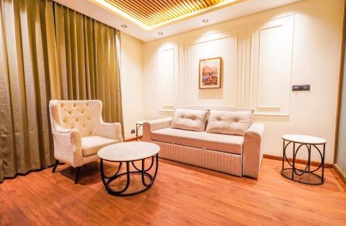 Burwa Hotel | Carom Hotel Manali