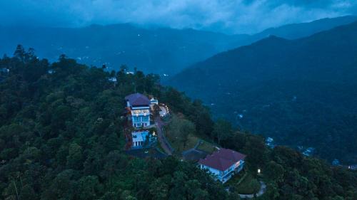 Anachal Resort | Zeezmount Resorts & Spa Munnar