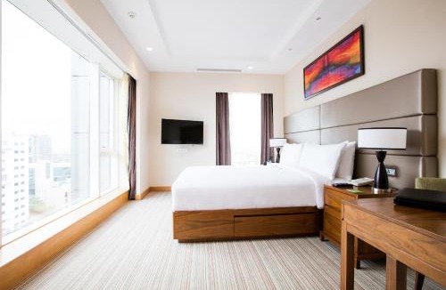 Nanakram Guda Hotel | Oakwood Residence Kapil Hyderabad