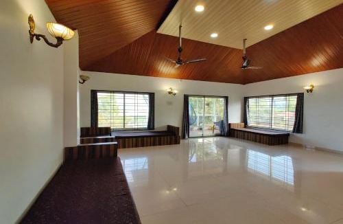 Bhilar Hotel | Strawberry Land Resort