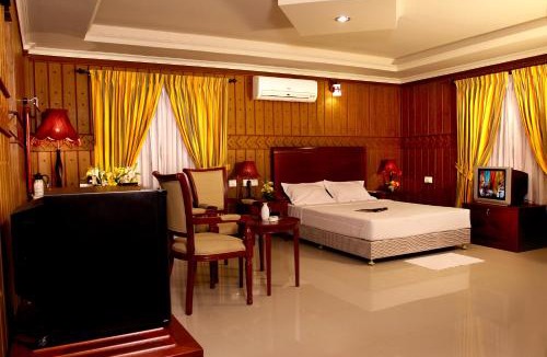 Chittilapilly Hotel | Devasura inn