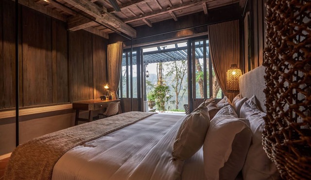 Periyar River lodge