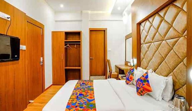 FabHotel Sunrise Suites
