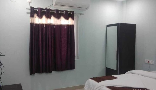 iROOMZ Partha Grand