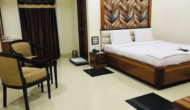 NAVEED RESIDENCY