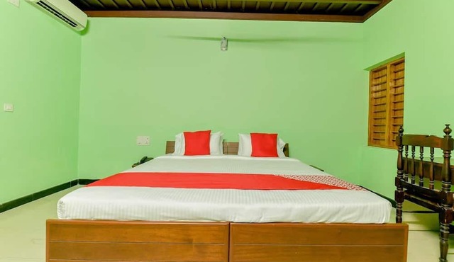 Traditional Beach Resort stay,Alappuzha