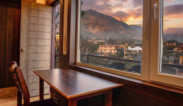 Hotel Buddha House Himalayan Brothers