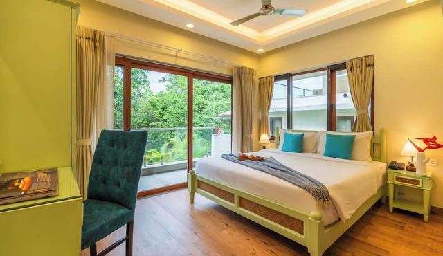 ELIVAAS Azalea 3 BHK with Pvt Pool