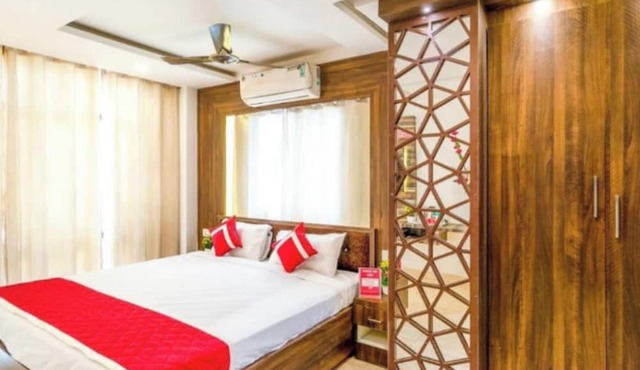 Hotel Aura Residency