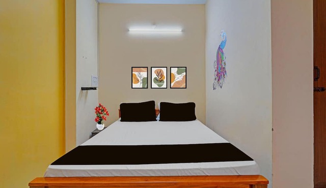 Classic With Twin Beddelmon Residency