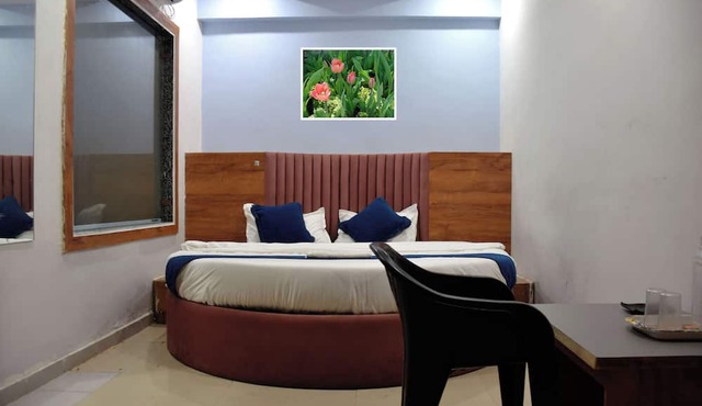 HOTEL DIVYA PALACE