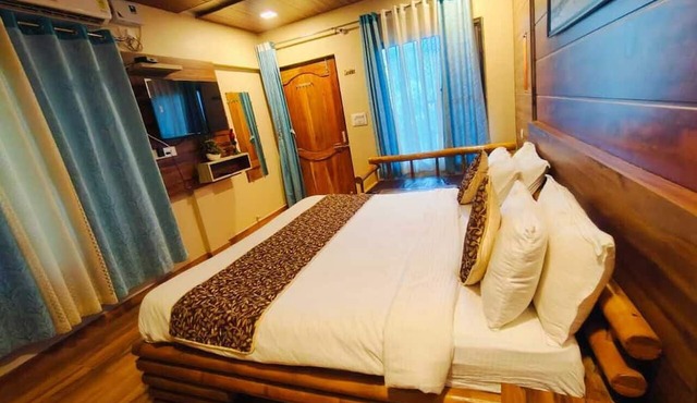 The Palash Vann Resort in Kurai