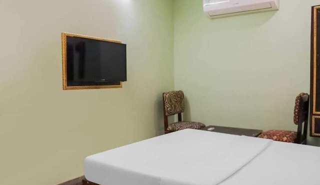 HOTEL SRI KALAGA