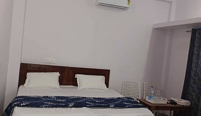 Hotel Aarav Palace
