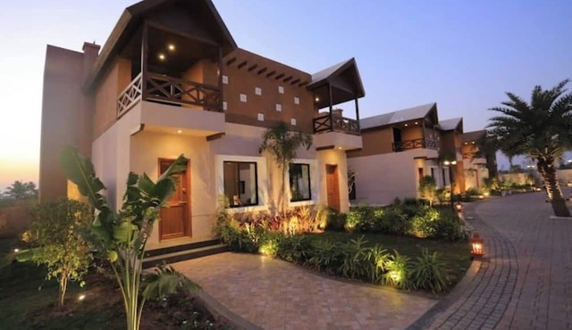 The Aambli Retreat - Weekend Villa Surat