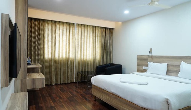 HOTEL RN GRAND