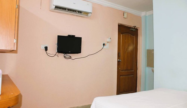 I-ROOMZ Bagyas Residency