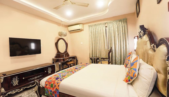 Fabhotel Nk Courtyard