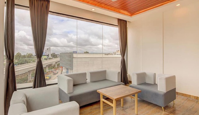 Hotel Tree Suites Next Airport Inn