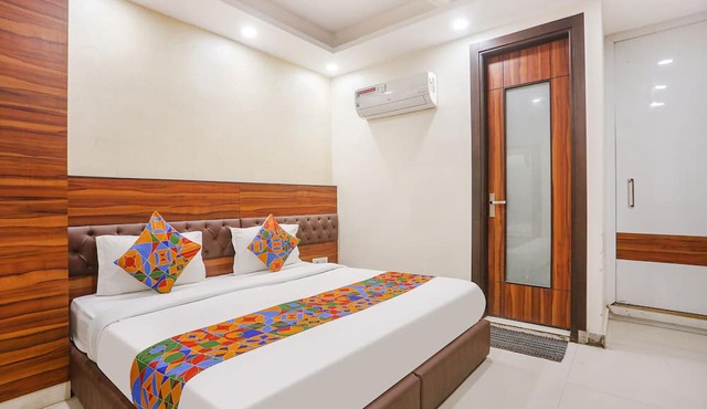 Fabhotel Gold Inn