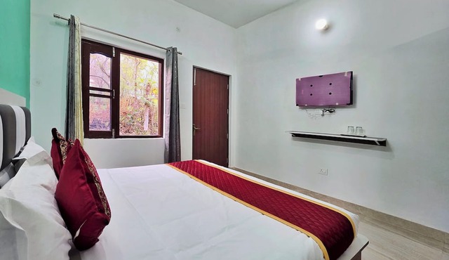 Dhauladhar Inn