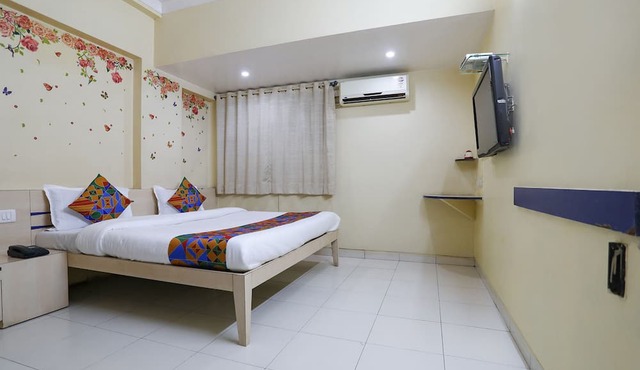 FabHotel De Rajnigandha